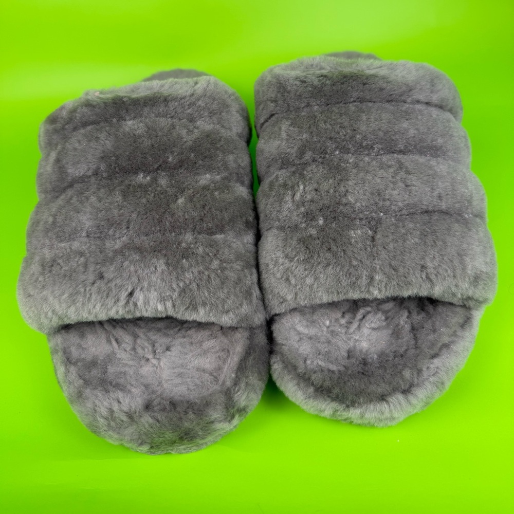 Cozy Gray Faux Fur Slippers
